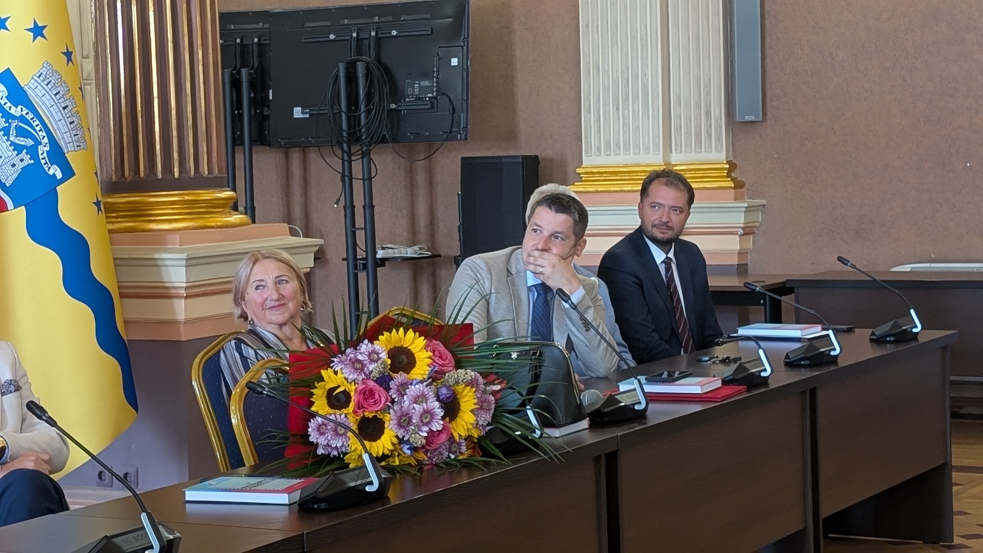 PXL_20250924_085500095.PORTRAIT.ORIGINAL