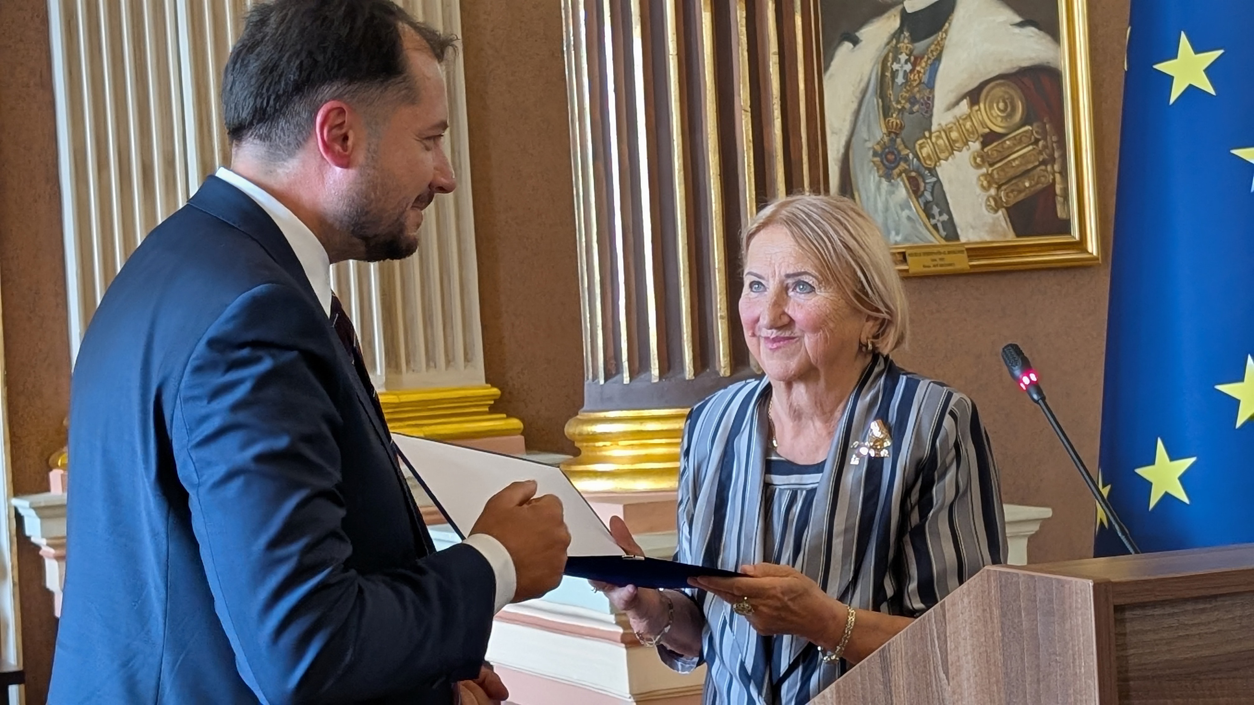 PXL_20250924_090044284.PORTRAIT.ORIGINAL