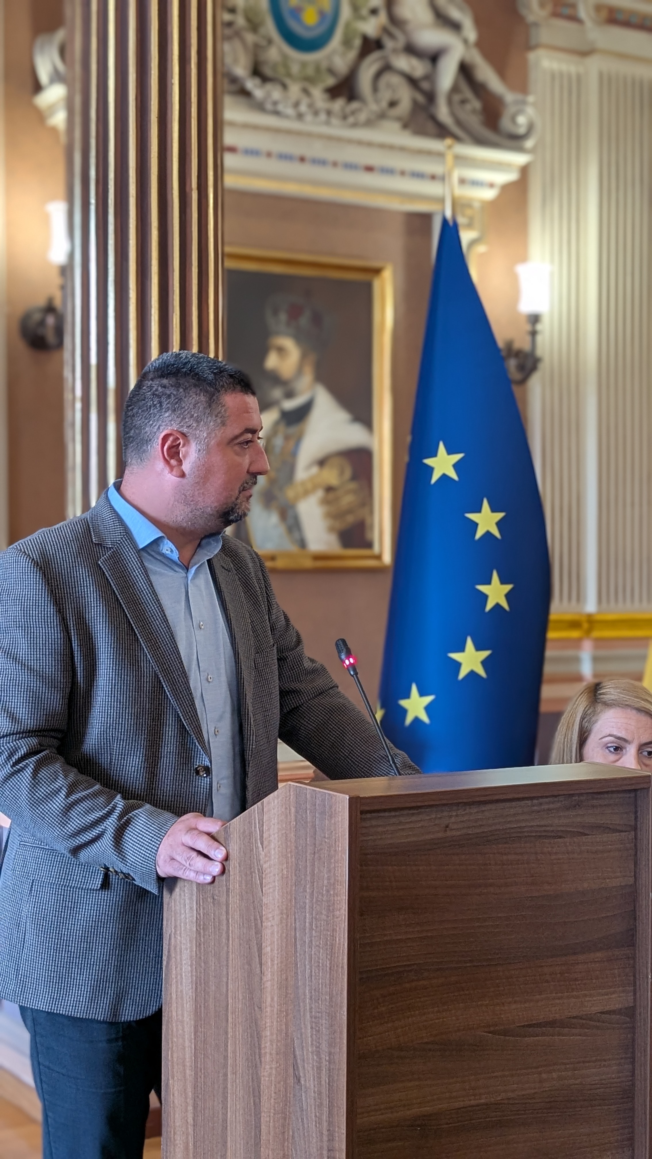 PXL_20250924_090629112.PORTRAIT