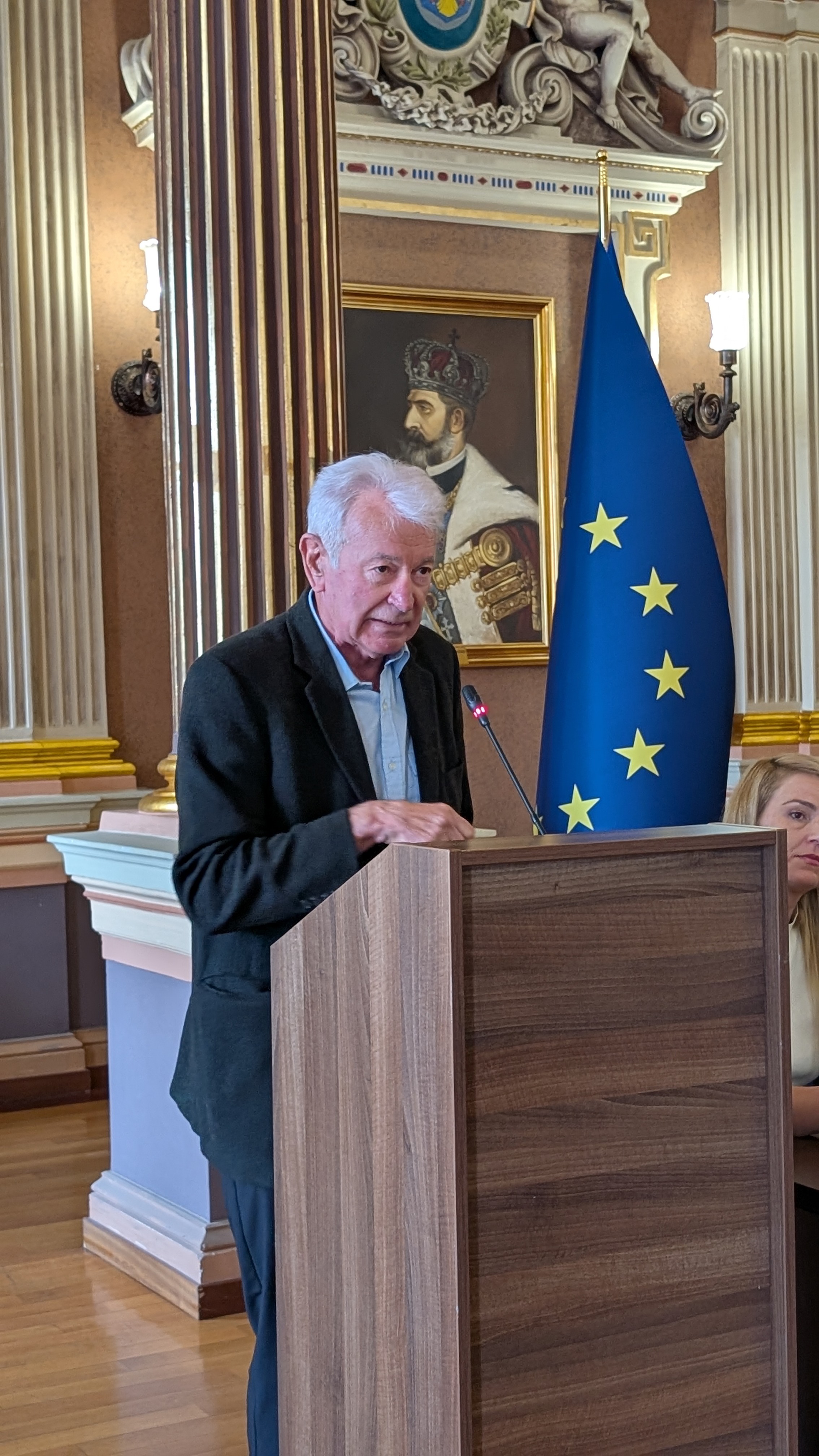 PXL_20250924_091440027.PORTRAIT.ORIGINAL