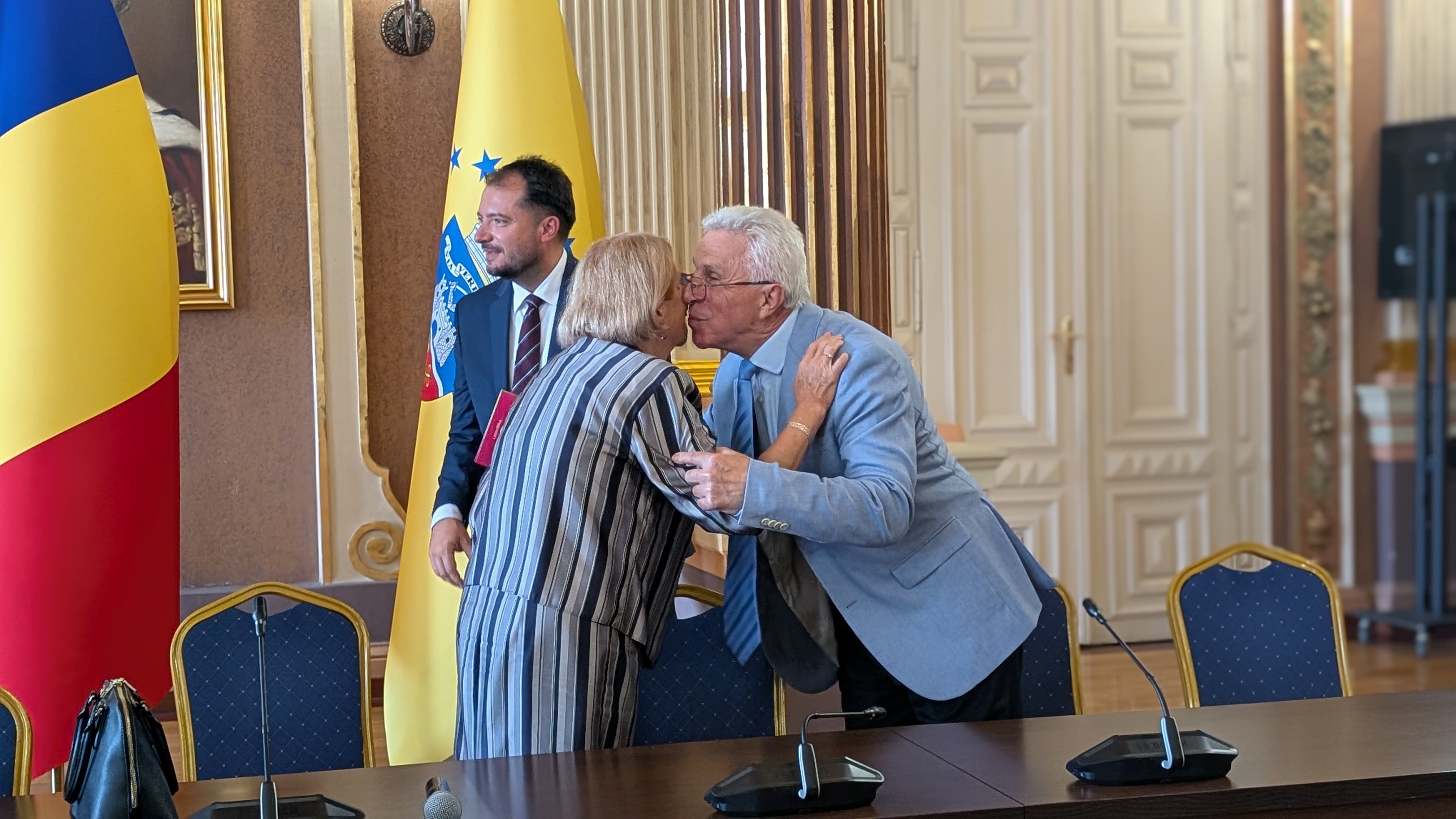 PXL_20250924_093210488.PORTRAIT