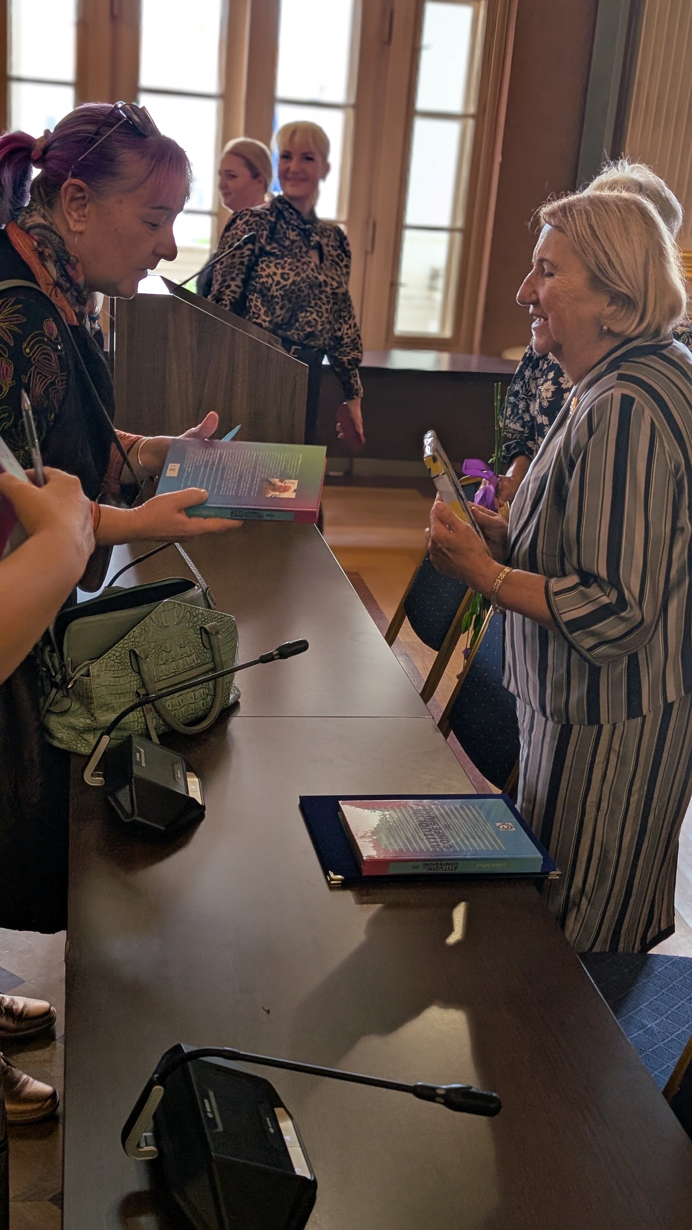 PXL_20250924_093309389.PORTRAIT