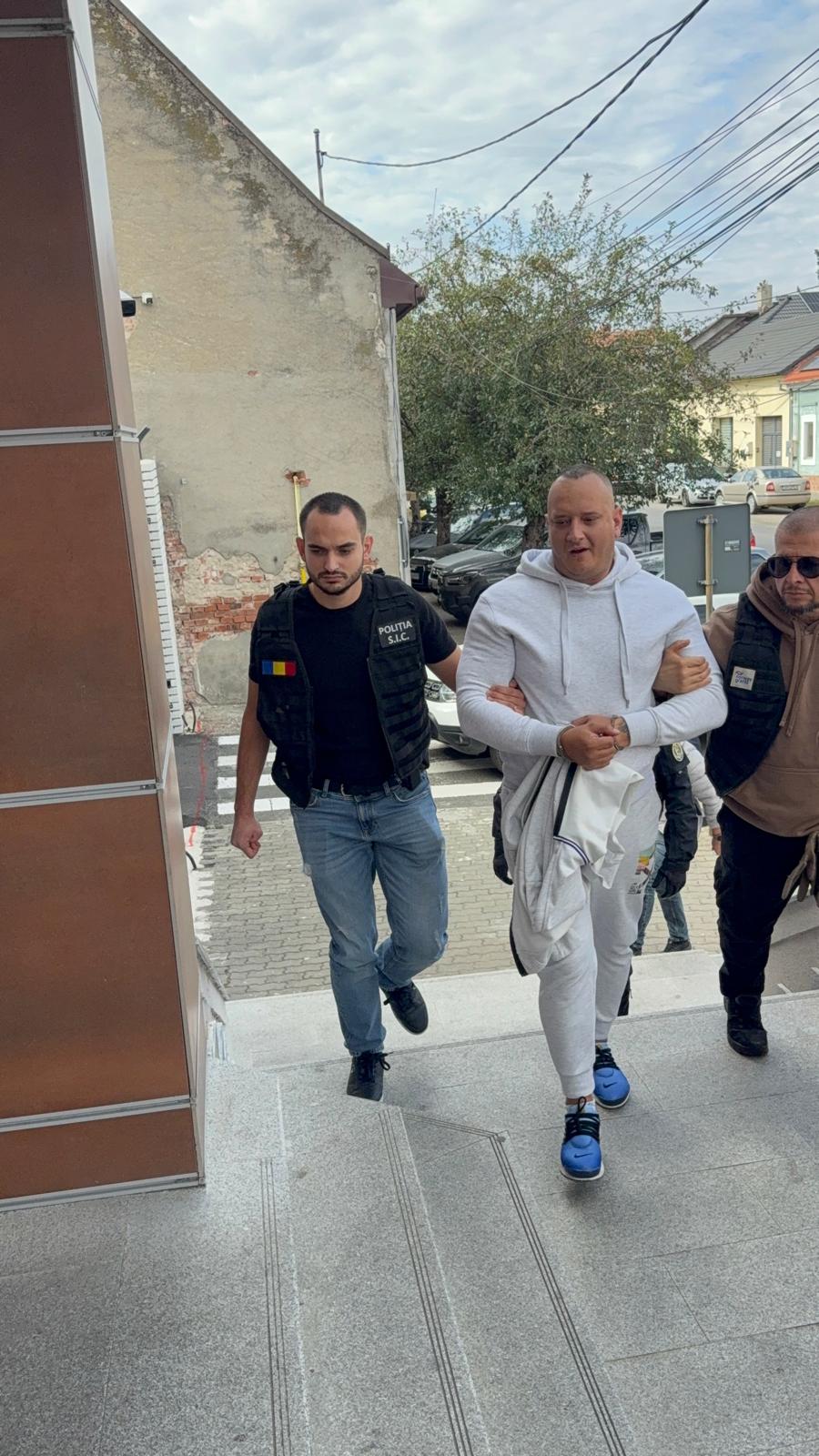 WhatsApp Image 2025-09-27 at 12.25.17 (4)