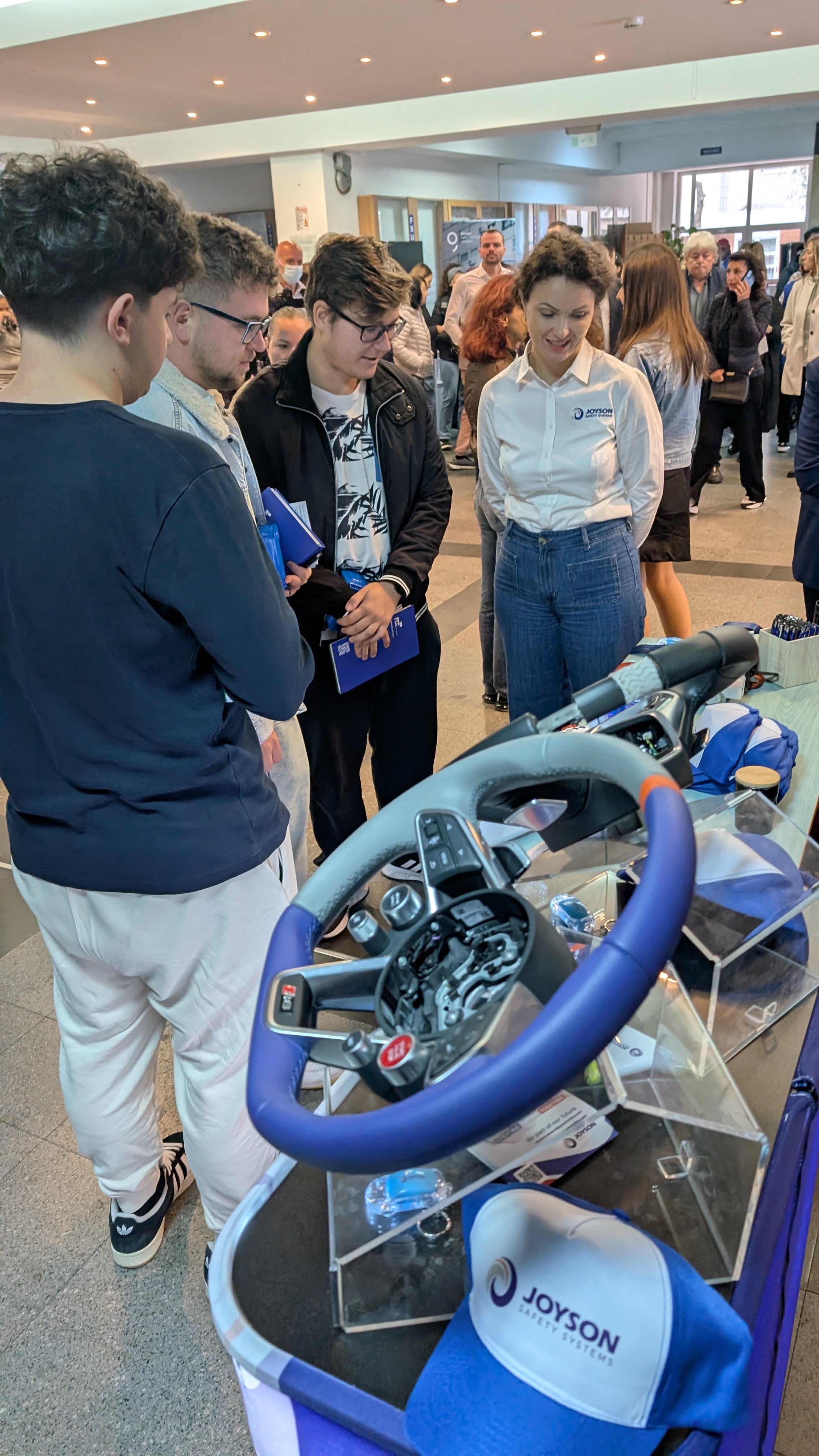 PXL_20251010_060400817