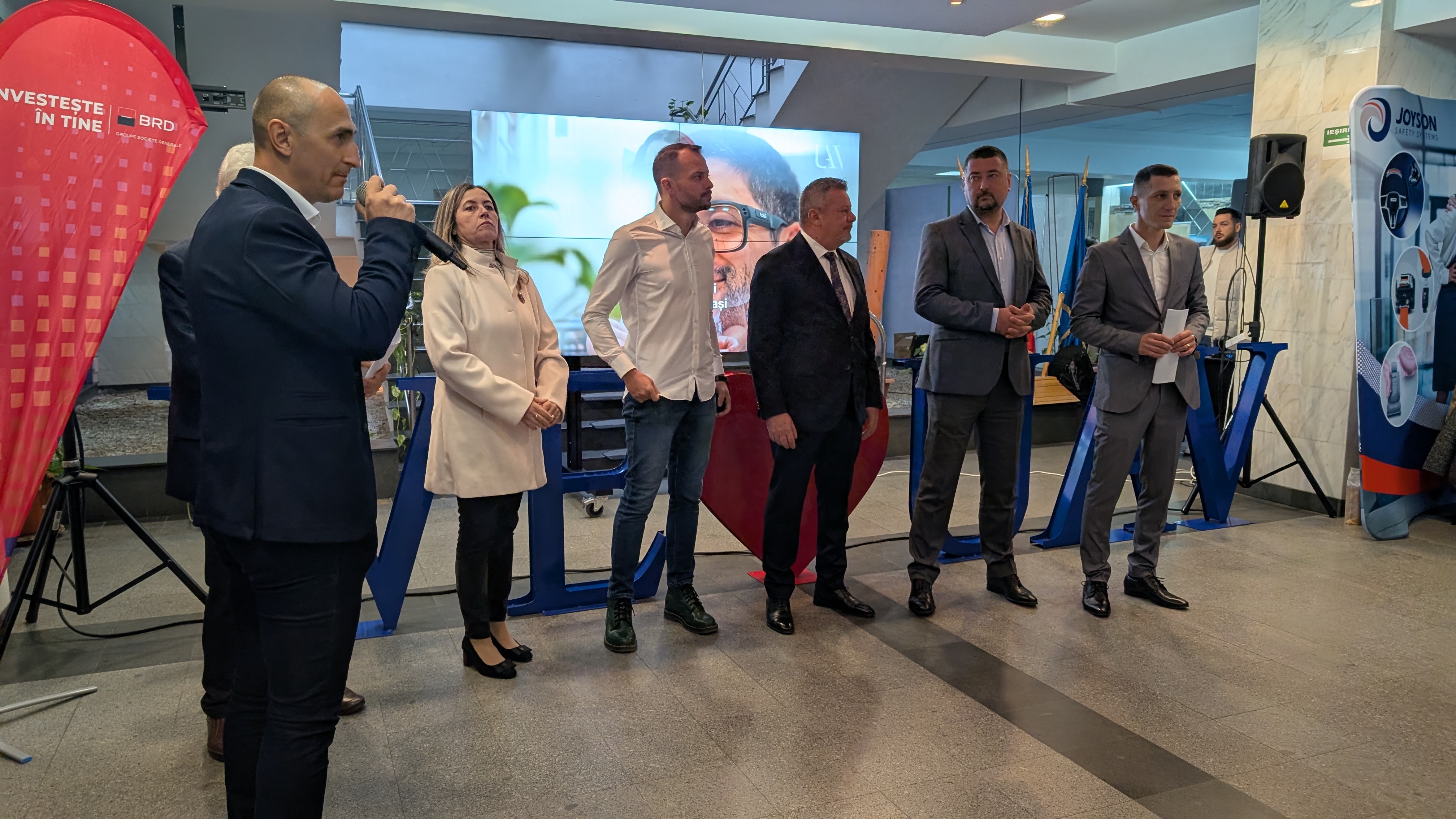 PXL_20251010_060516851