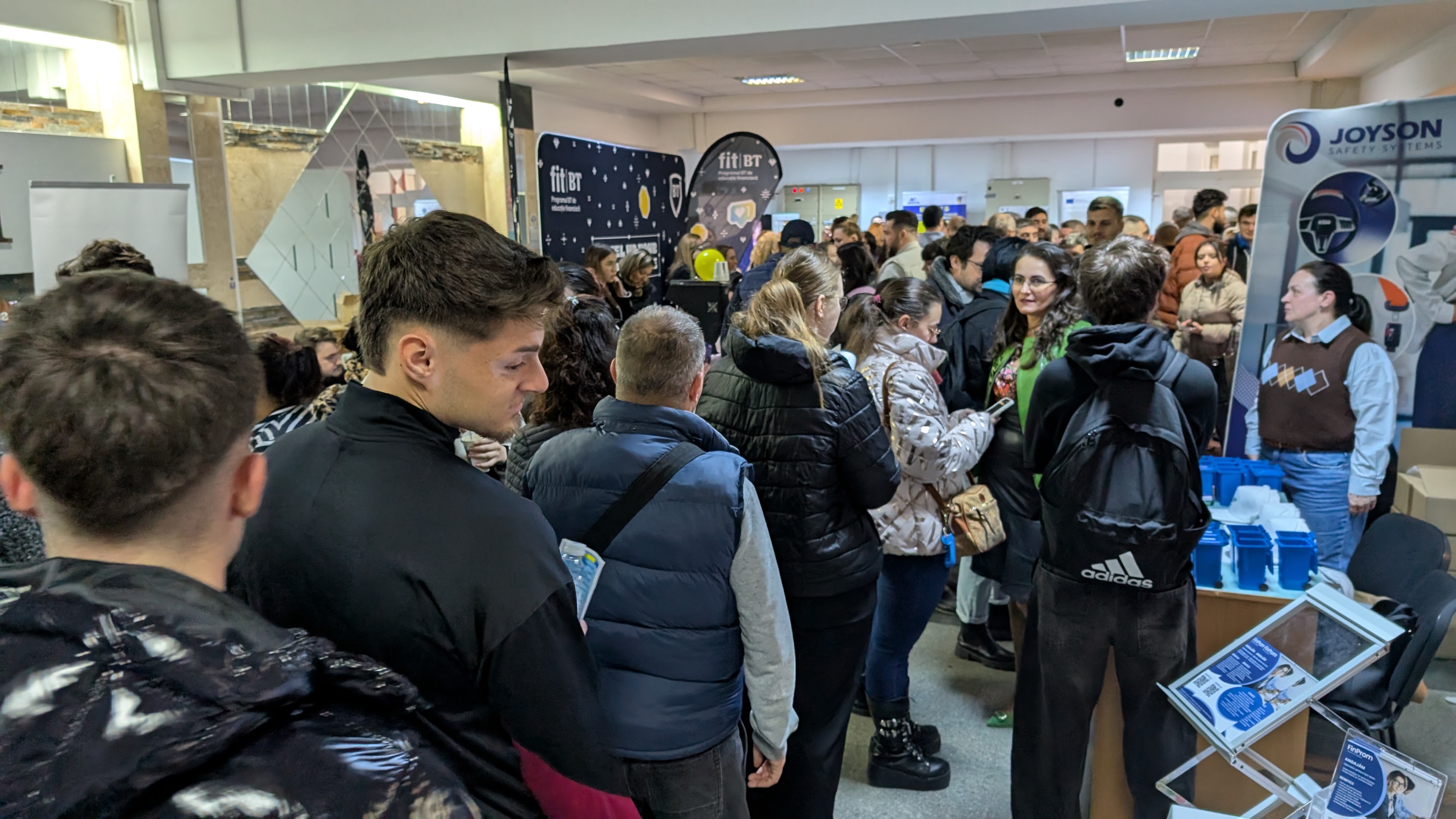 PXL_20251010_061727658