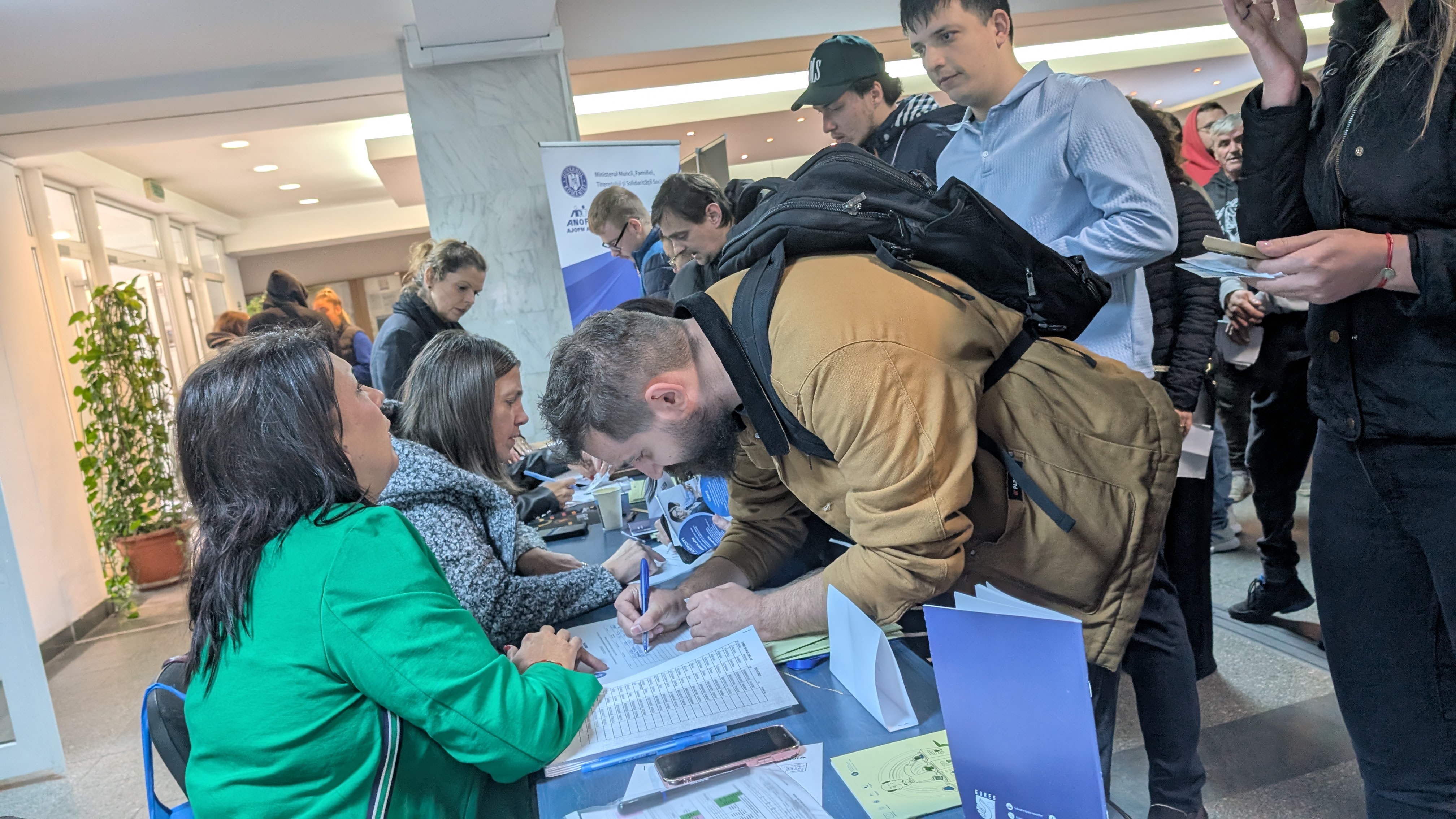 PXL_20251010_062112286