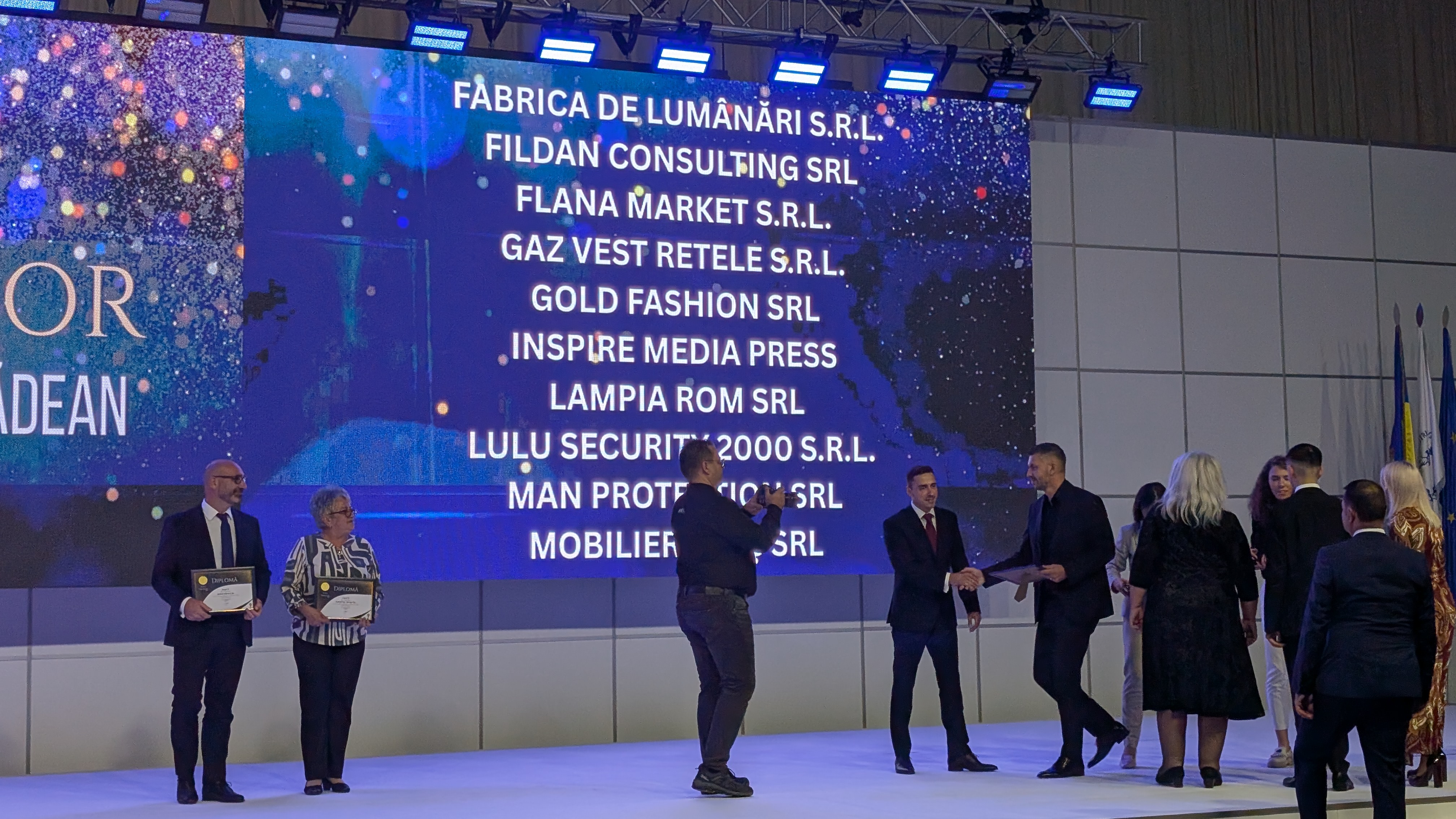 PXL_20251010_172228081