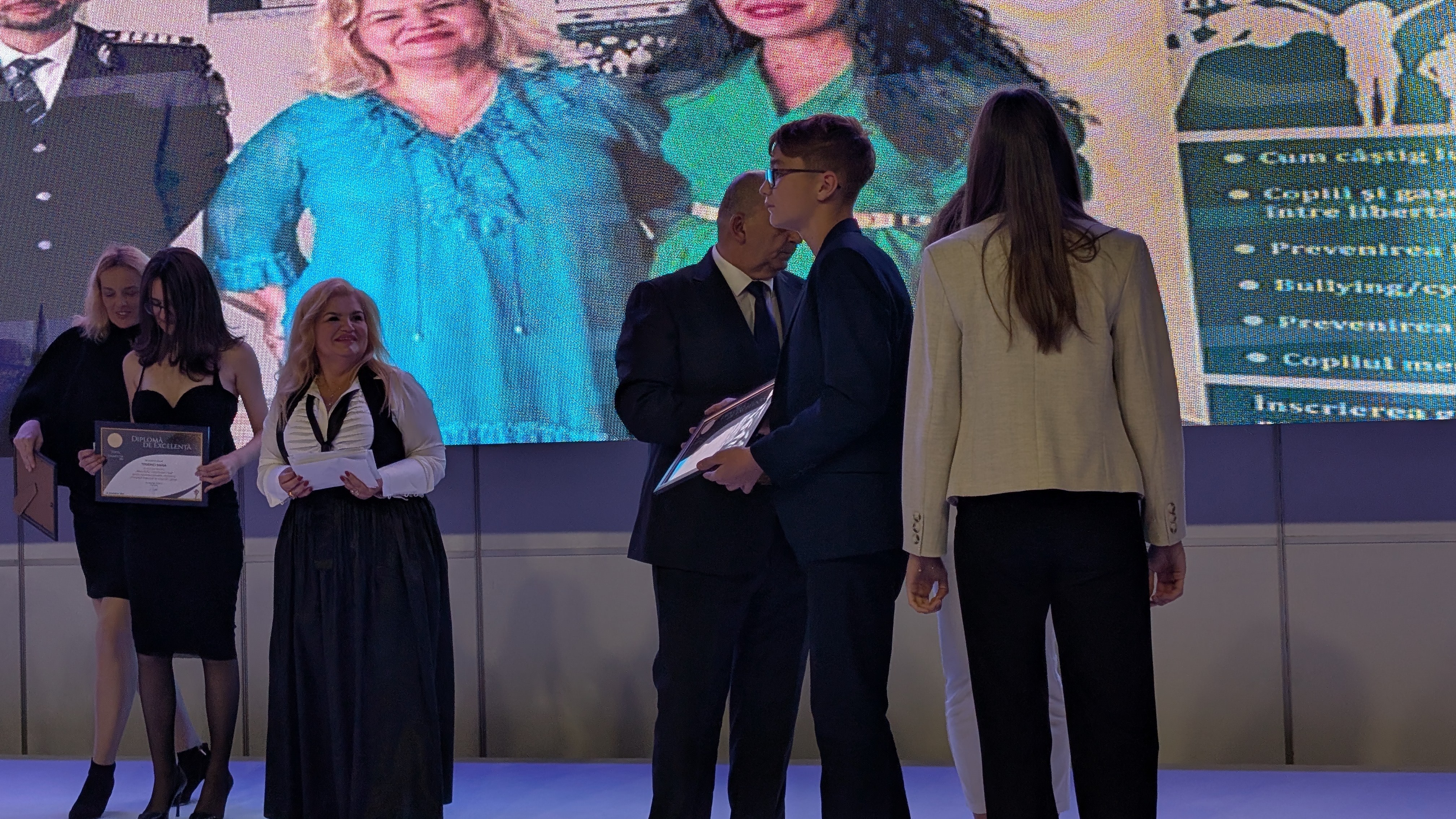 PXL_20251010_173258785