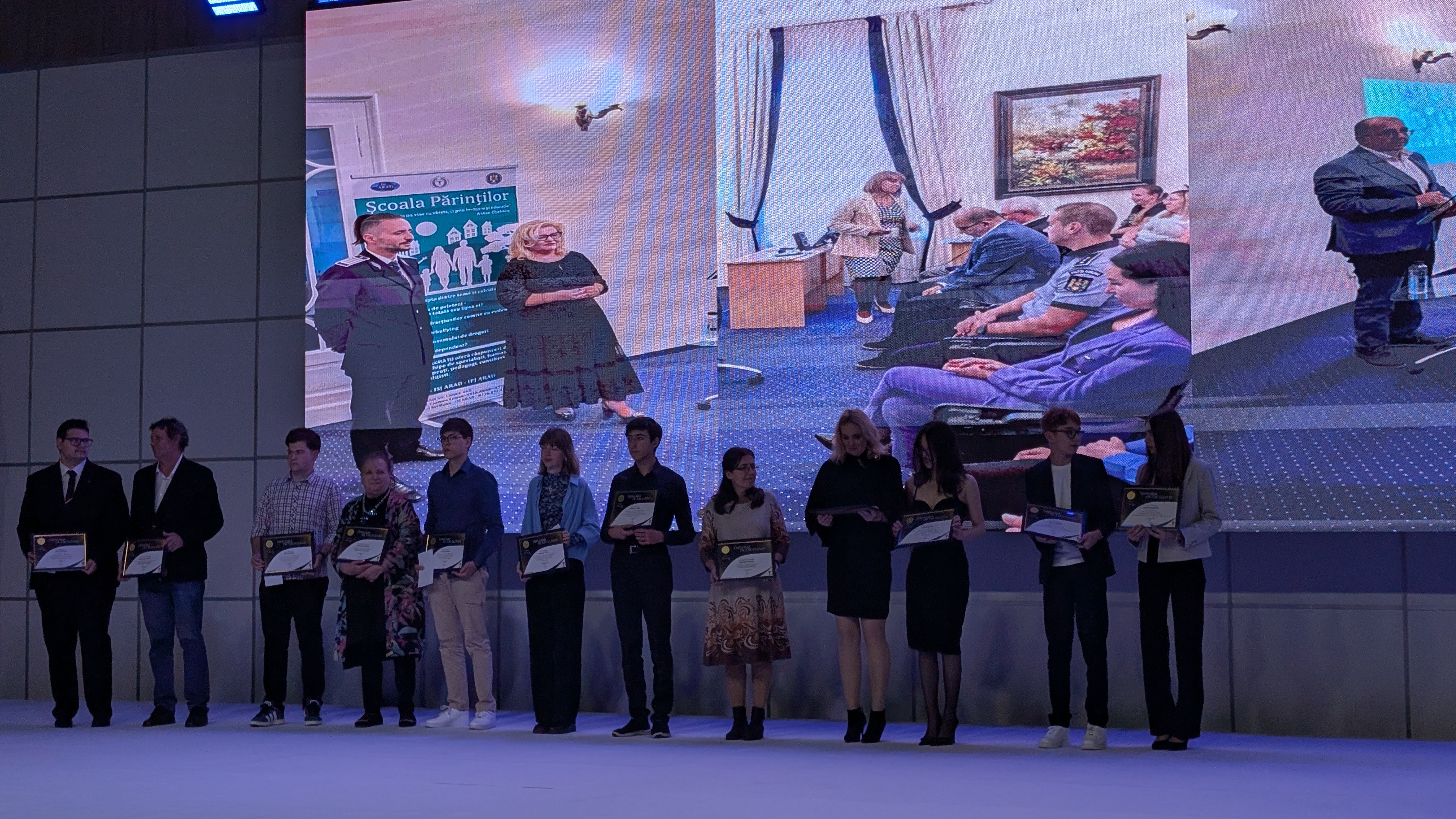 PXL_20251010_173320045