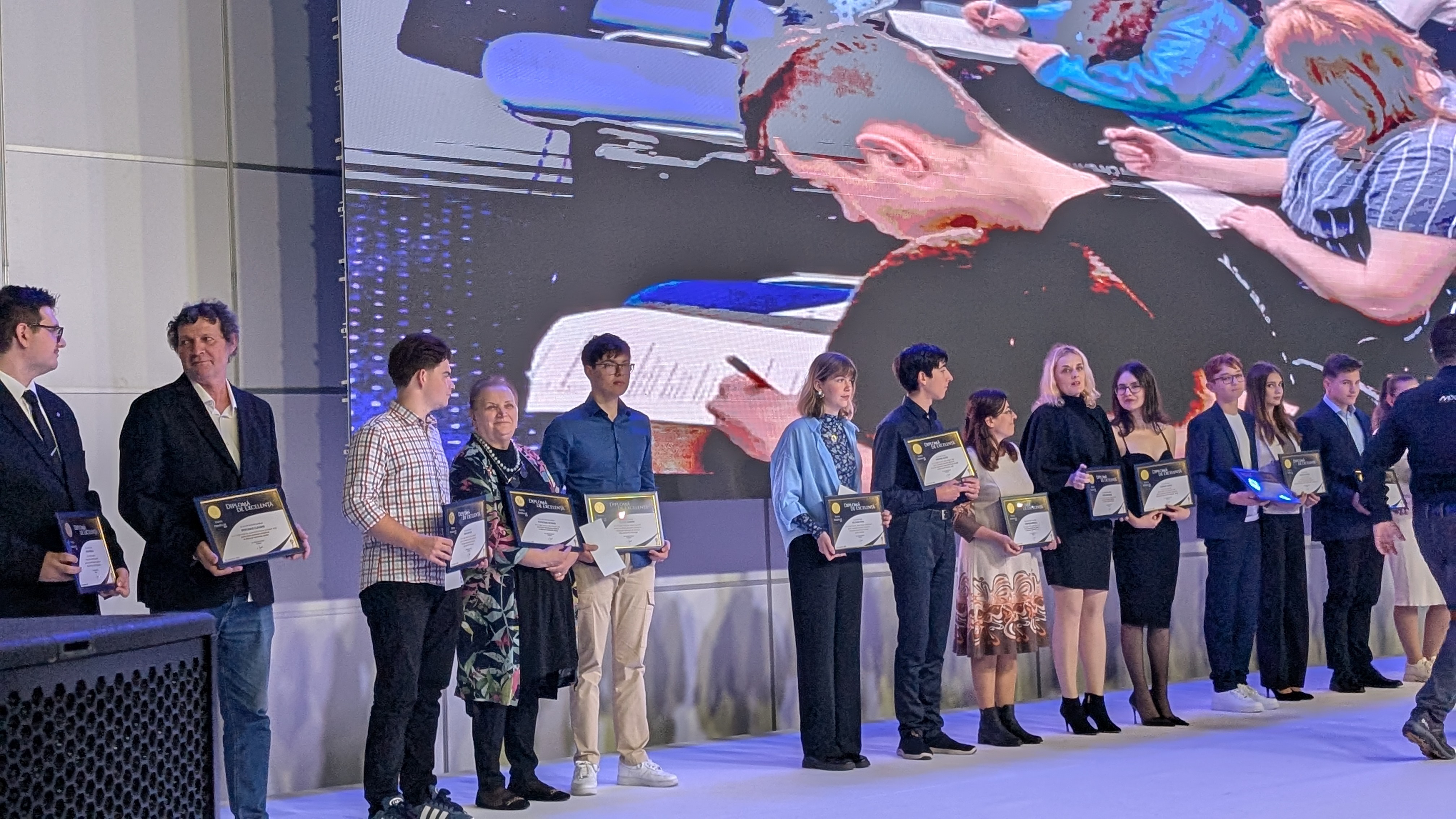 PXL_20251010_173431756.PORTRAIT.ORIGINAL