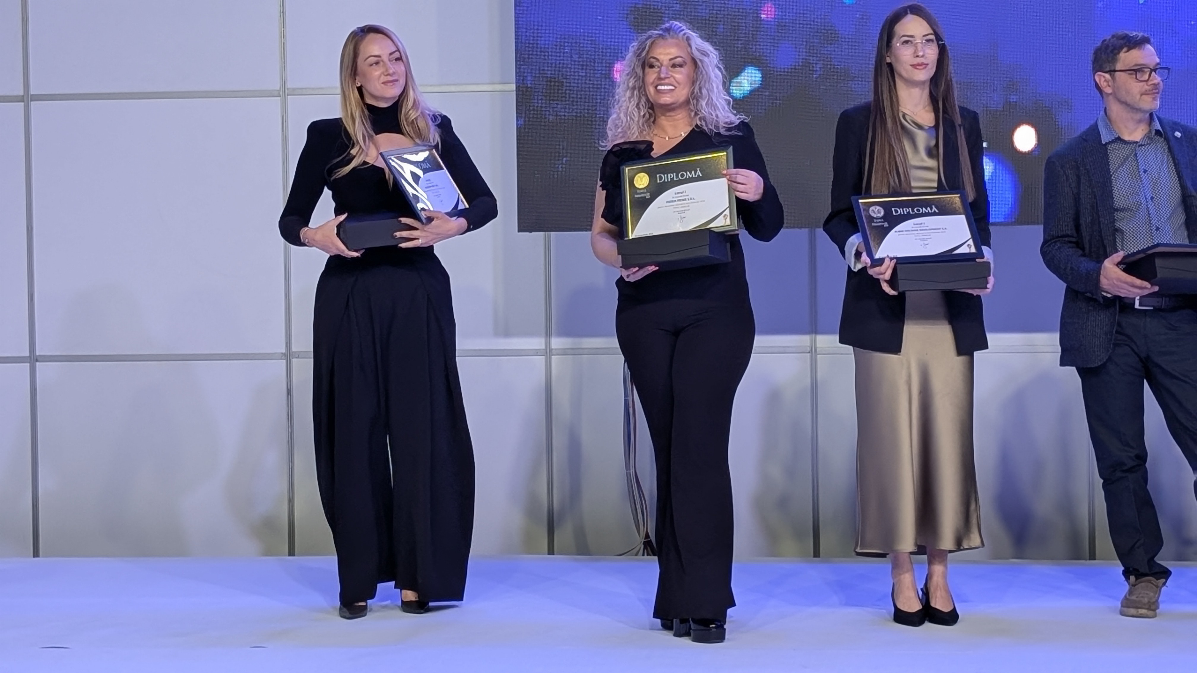 PXL_20251010_174151079.PORTRAIT.ORIGINAL