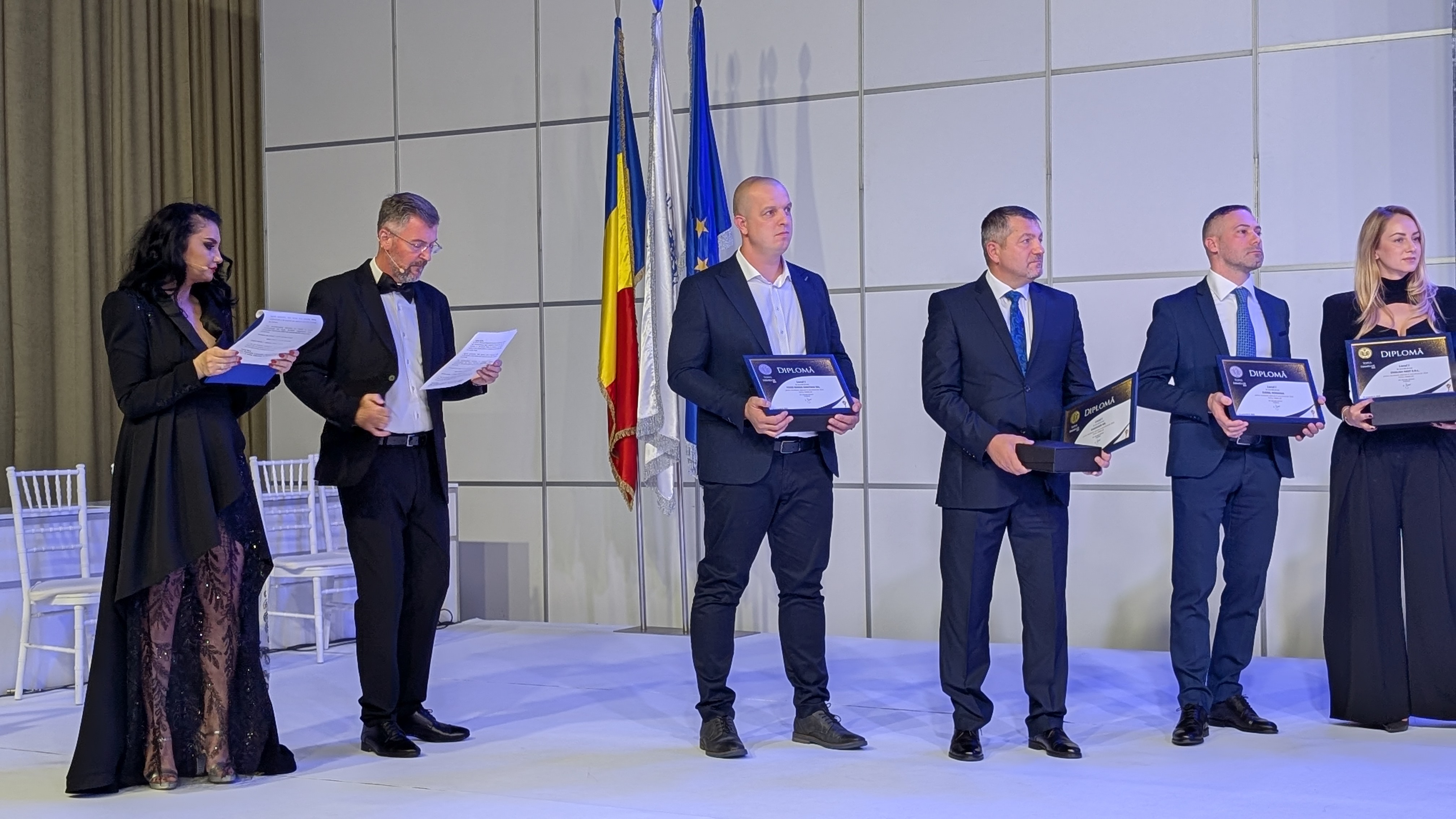 PXL_20251010_174232336.PORTRAIT.ORIGINAL