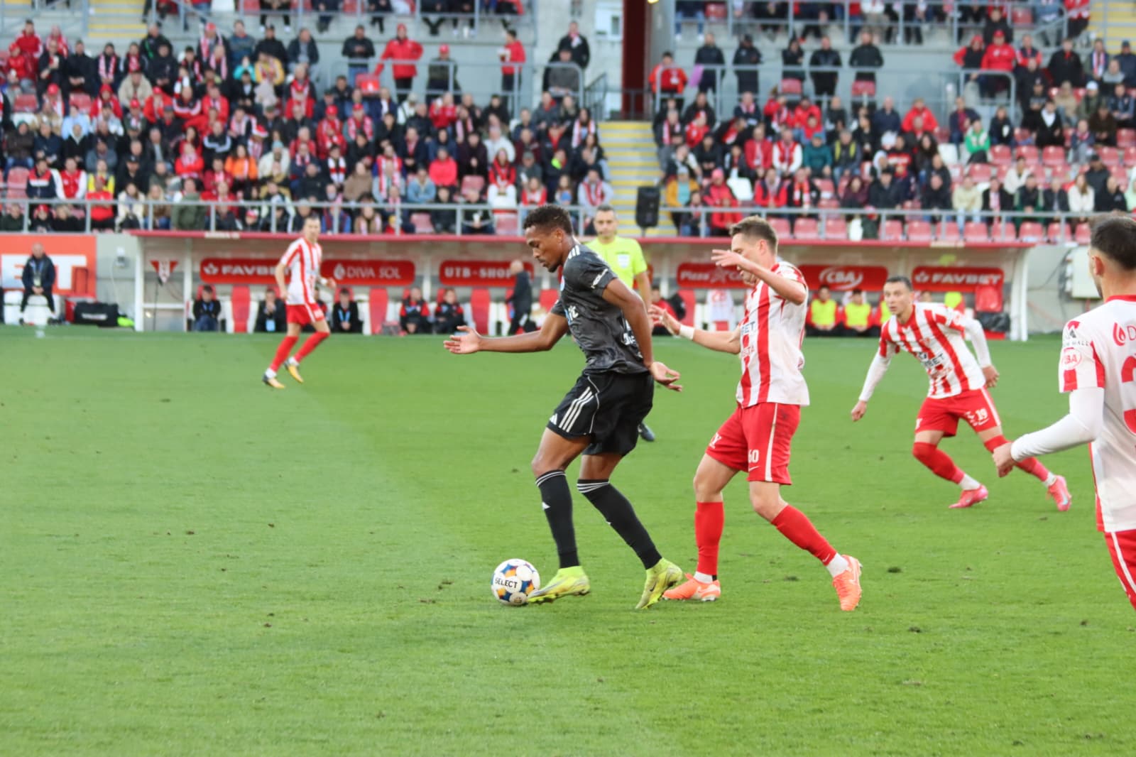 WhatsApp Image 2025-10-19 at 18.32.22 (2)