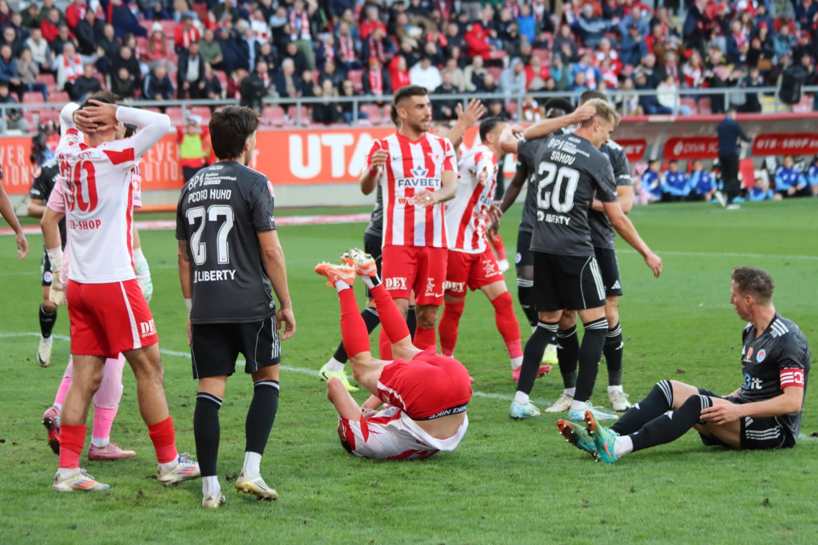 WhatsApp Image 2025-10-19 at 18.32.09 (1)