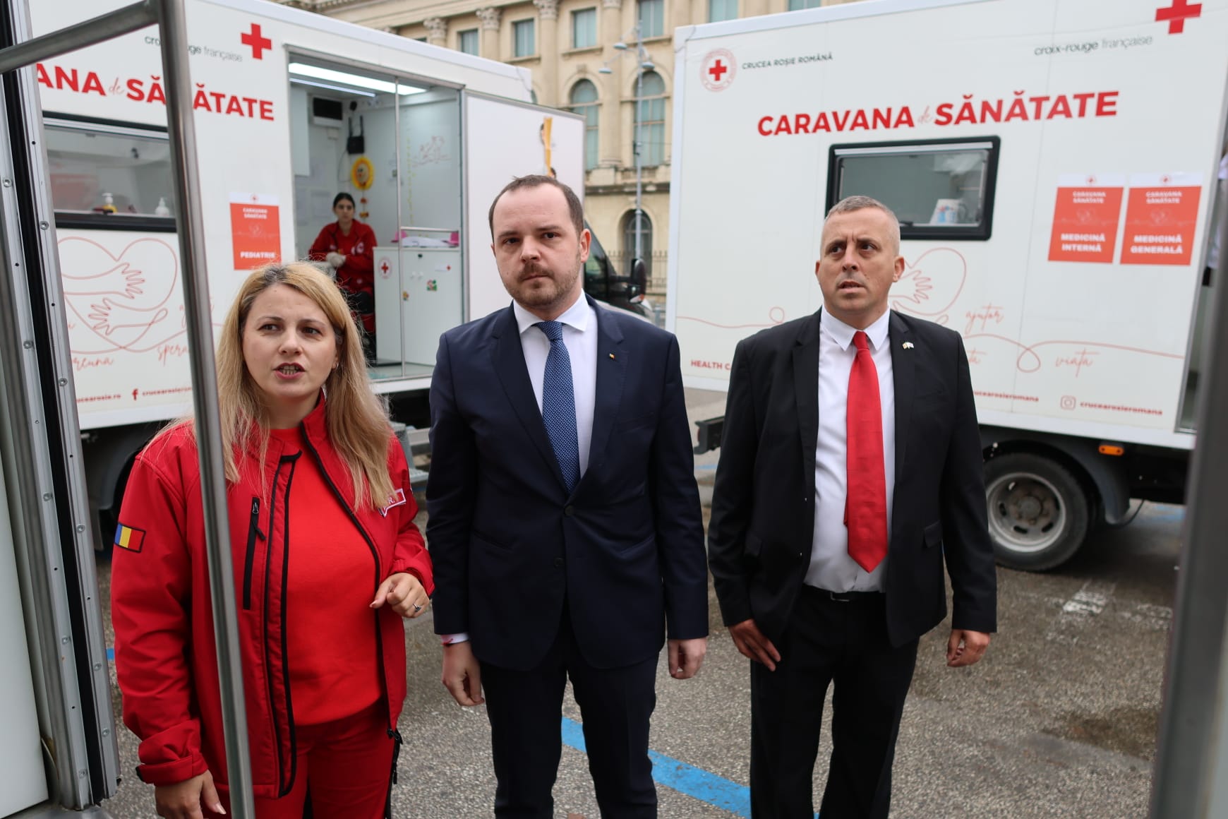 ef7273be-f730-4d17-a6c4-0ee4adb3c847