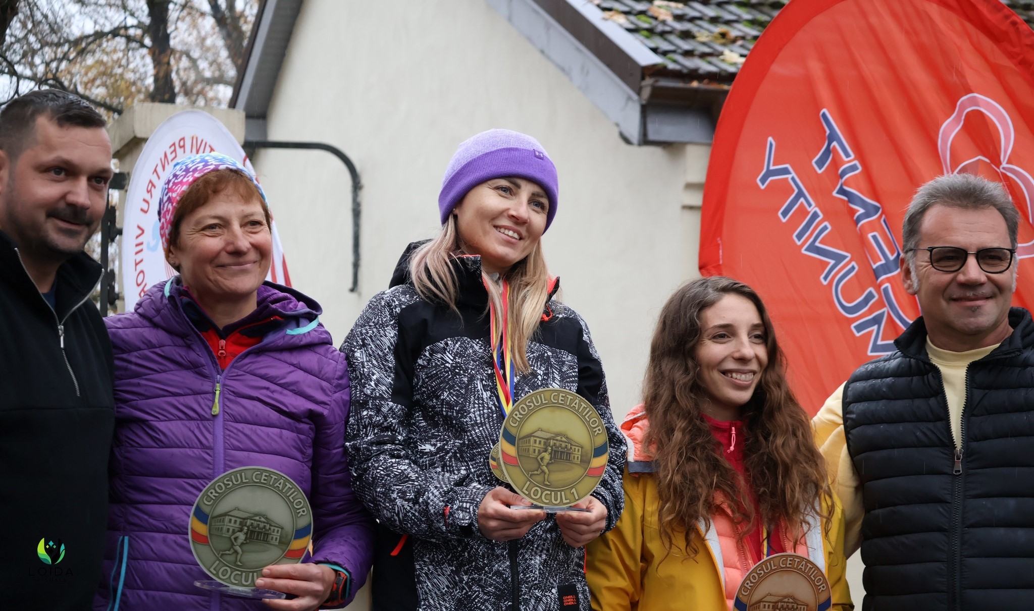 10 feminin podium K 15