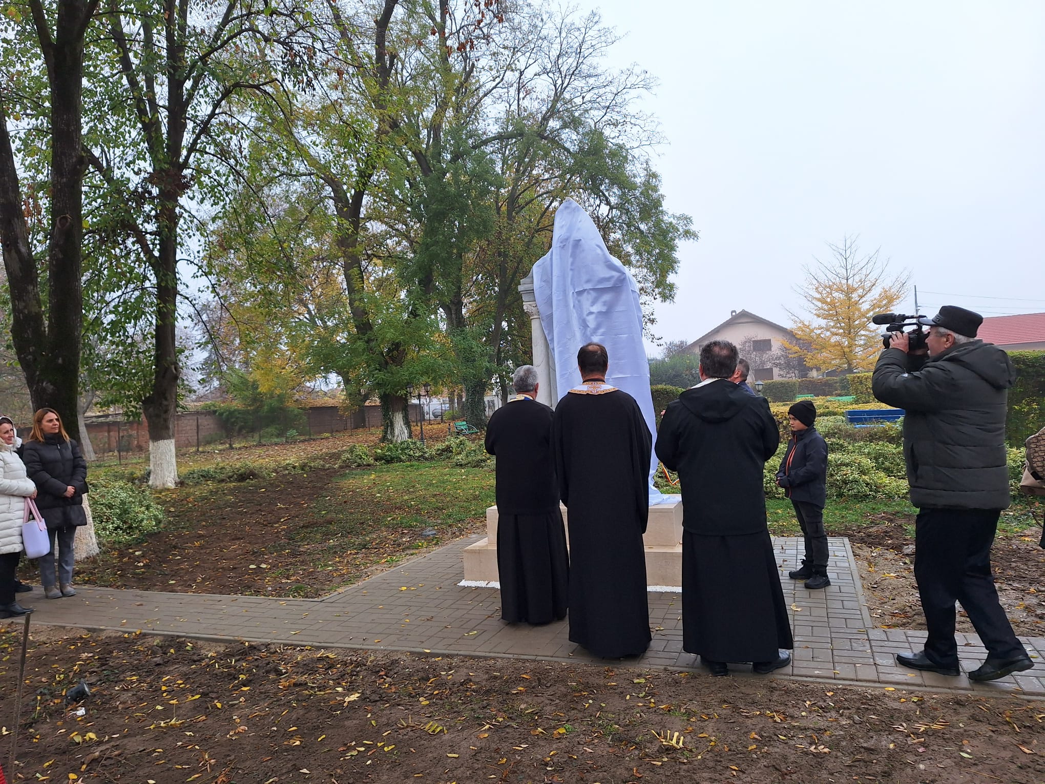 WhatsApp Image 2025-11-18 at 15.23.36 (2)