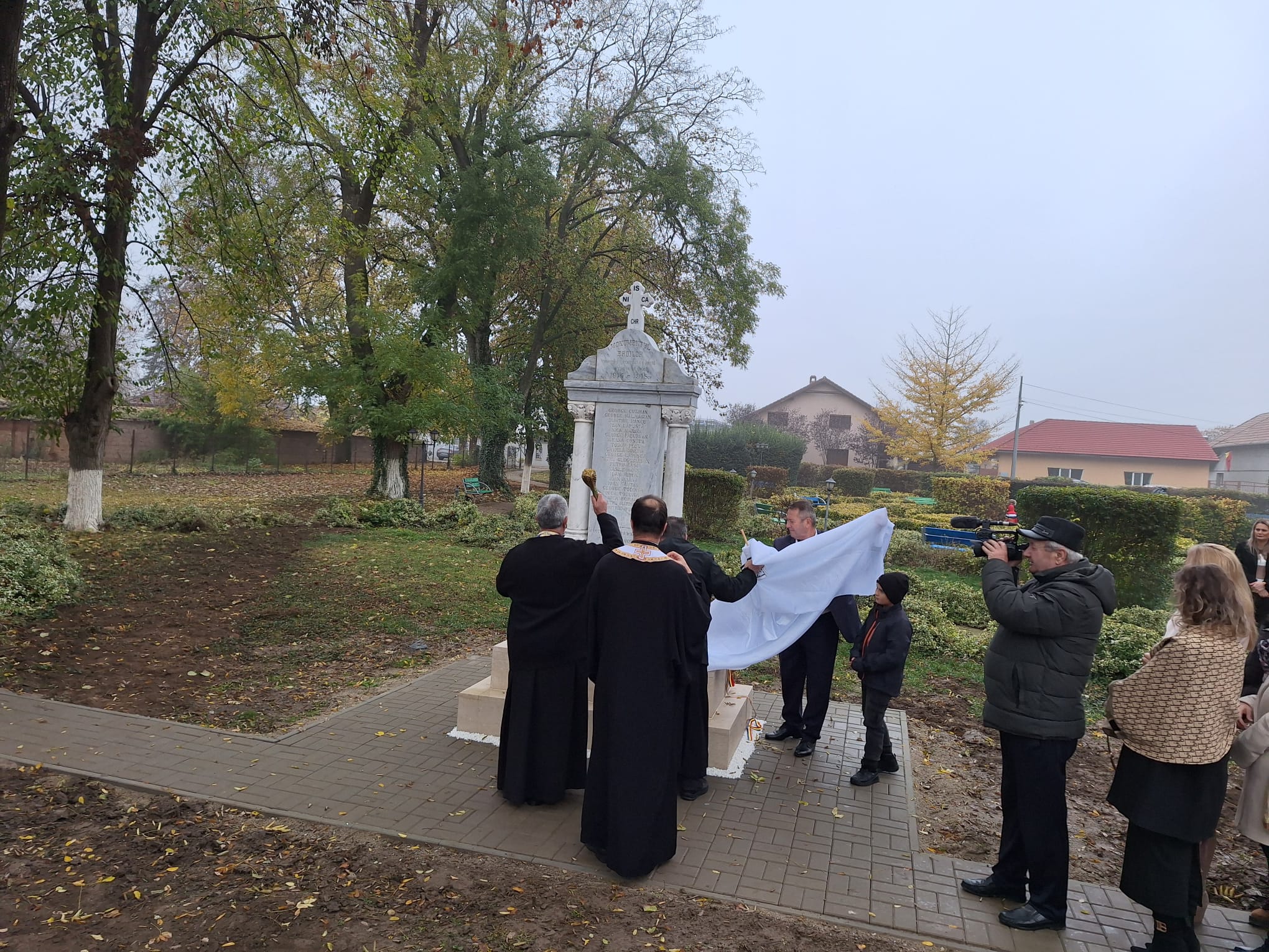 WhatsApp Image 2025-11-18 at 15.23.36 (1)