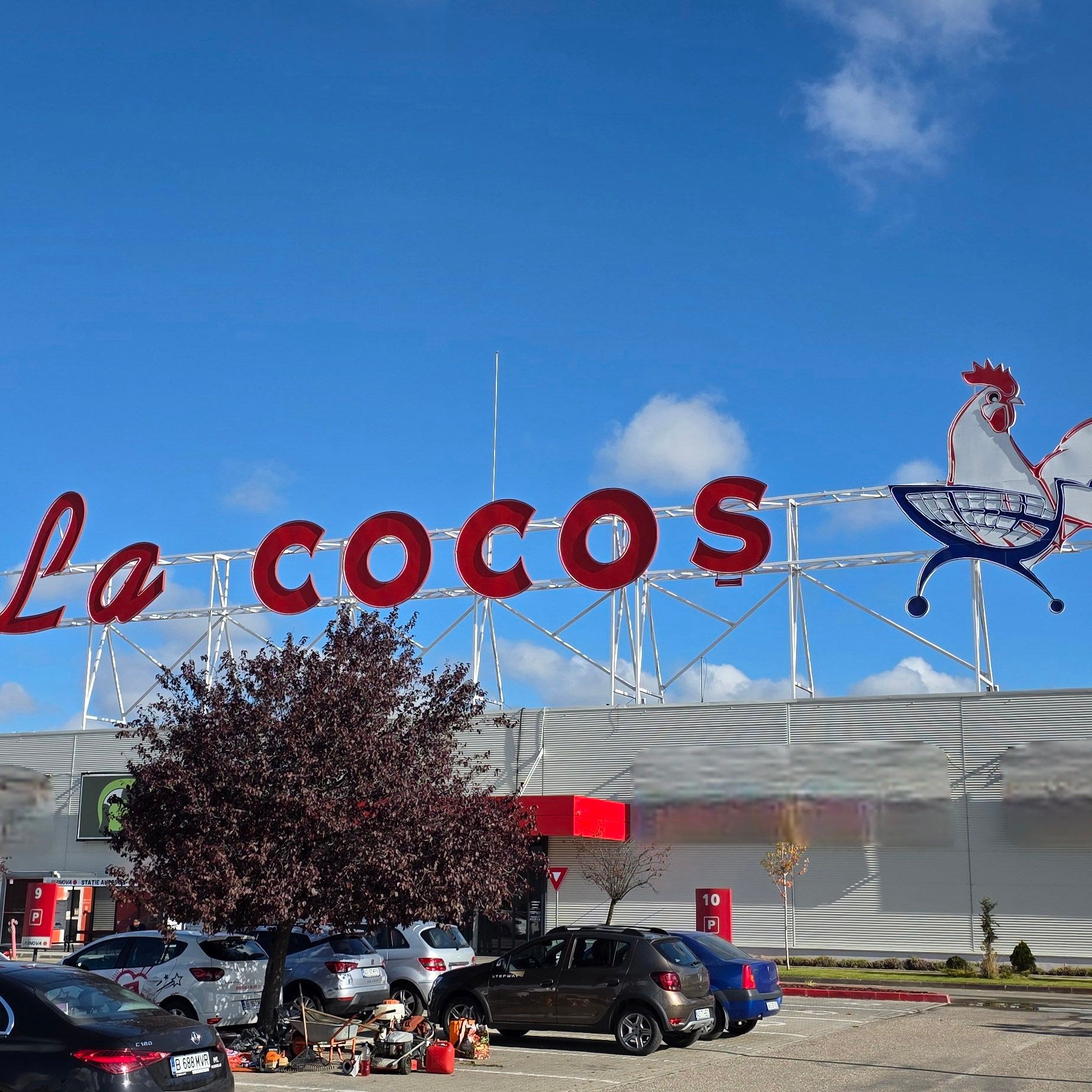 „LaCocoș” vine sponsor la UTA