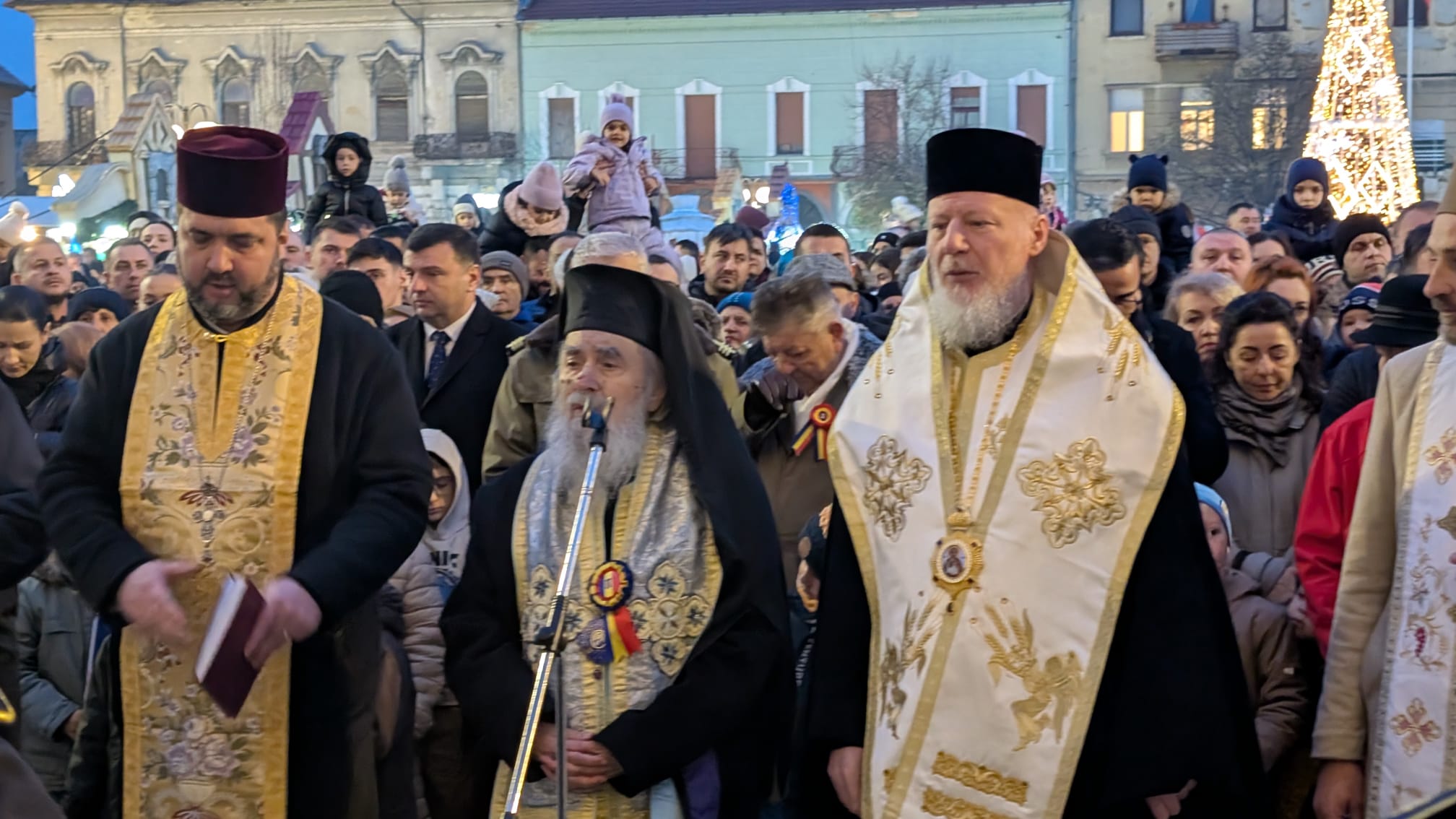 WhatsApp Image 2025-12-01 at 6.39.22 PM (4)