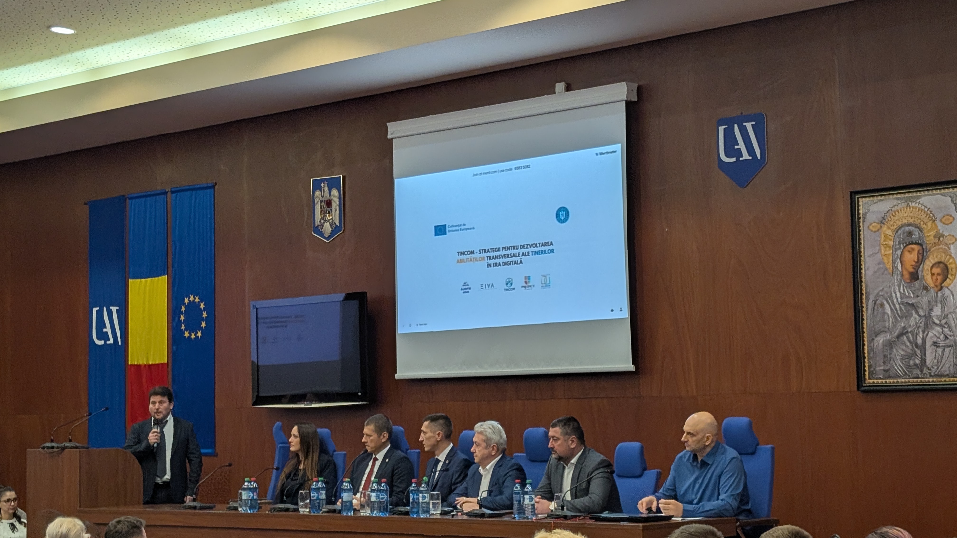 PXL_20251128_081441136