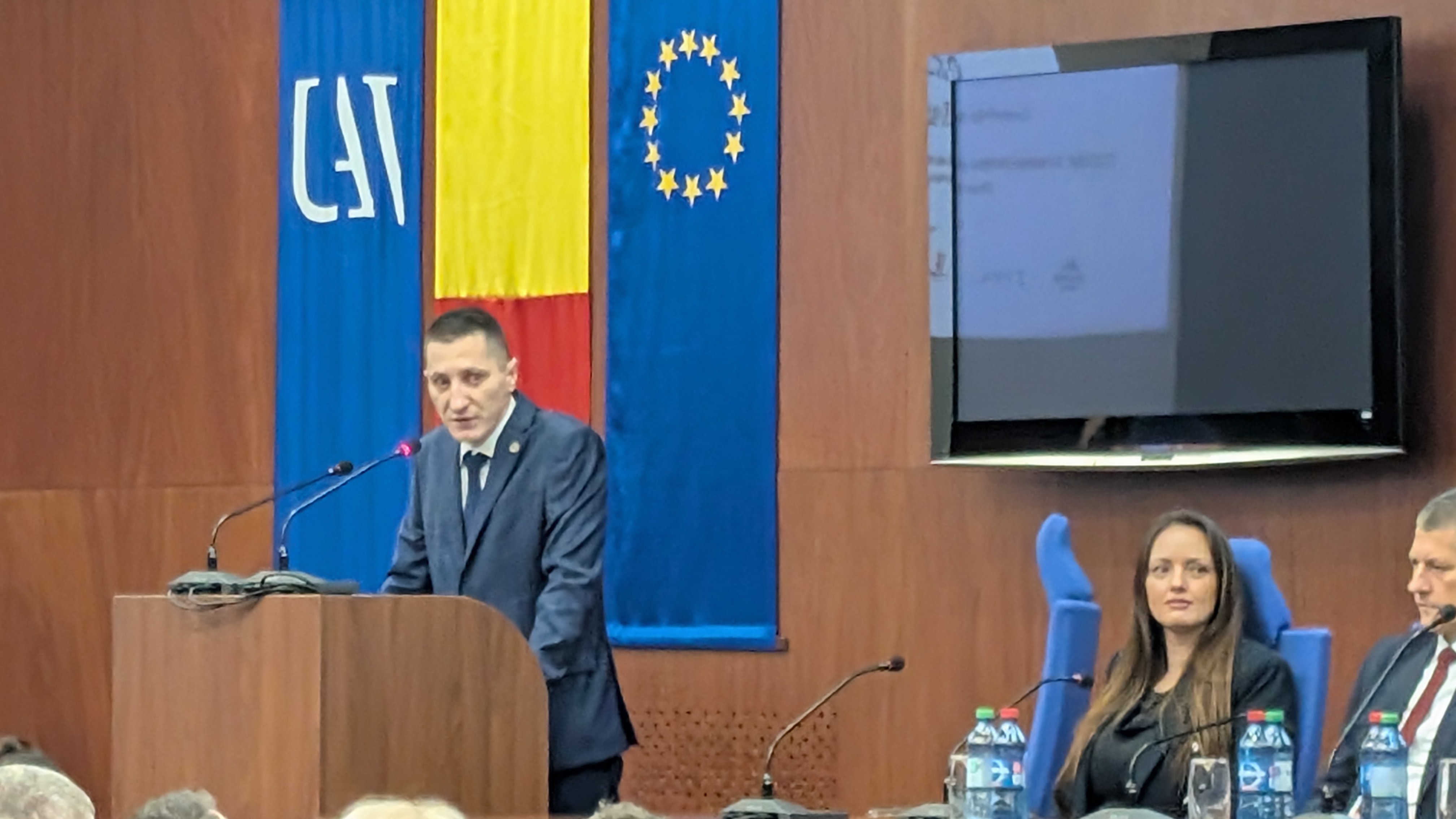 PXL_20251128_082719847