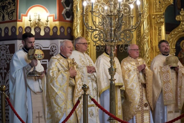 594591968_1306588744846982_1971388152431258688_n-768x512