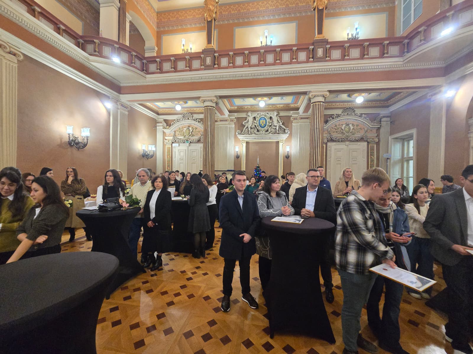 2f21ae4e-1a3d-4c4f-83ec-f7a504447692