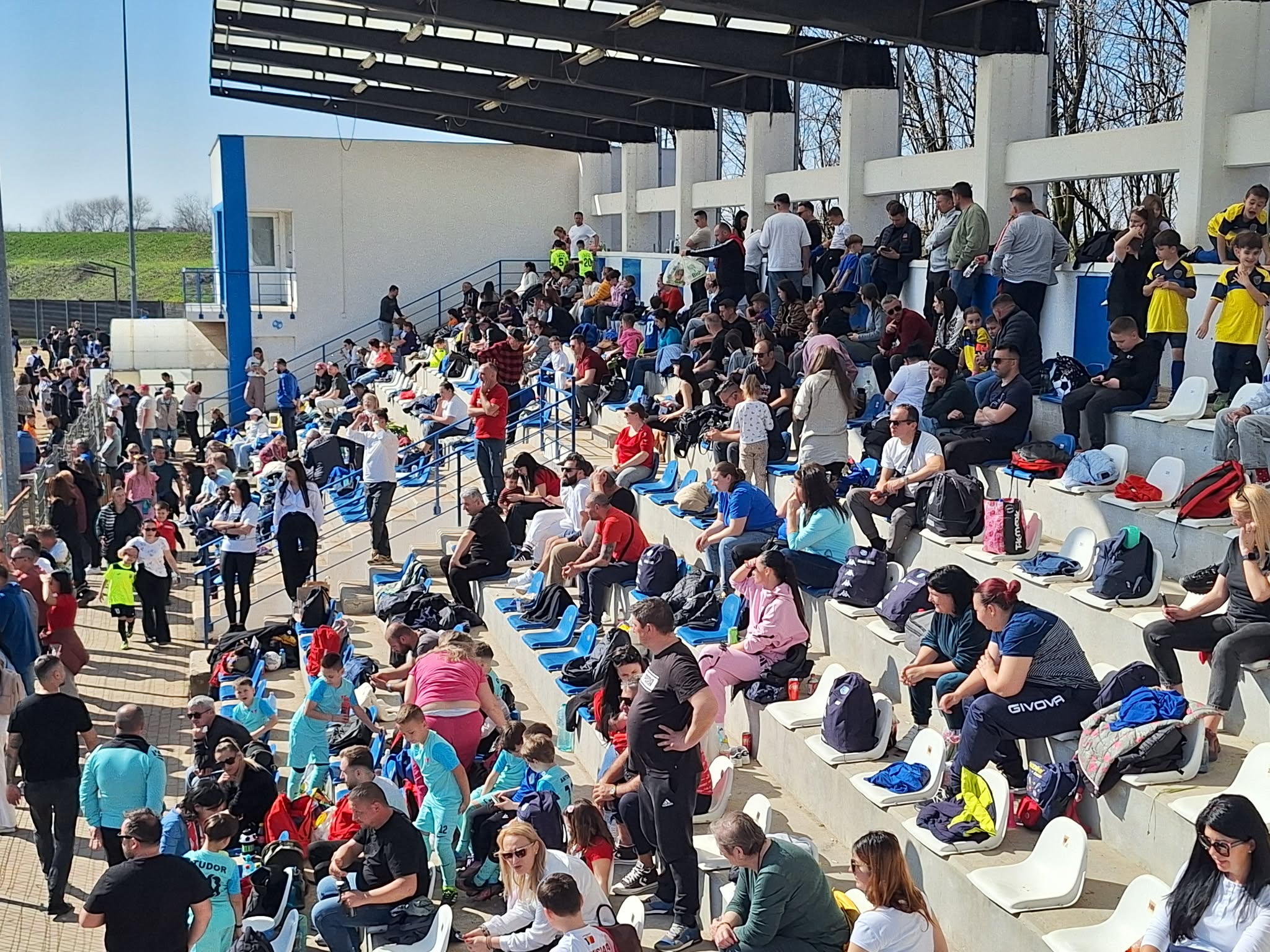 372b1426-3556-428f-940c-68a2b7c69e2e