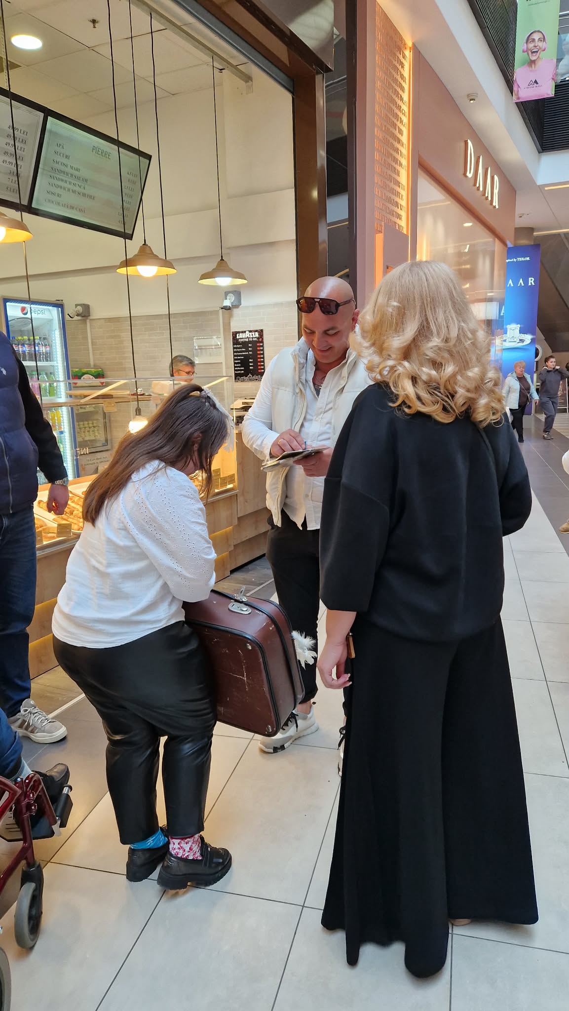 231de3d5-4c75-4ad7-994a-26edff08366a