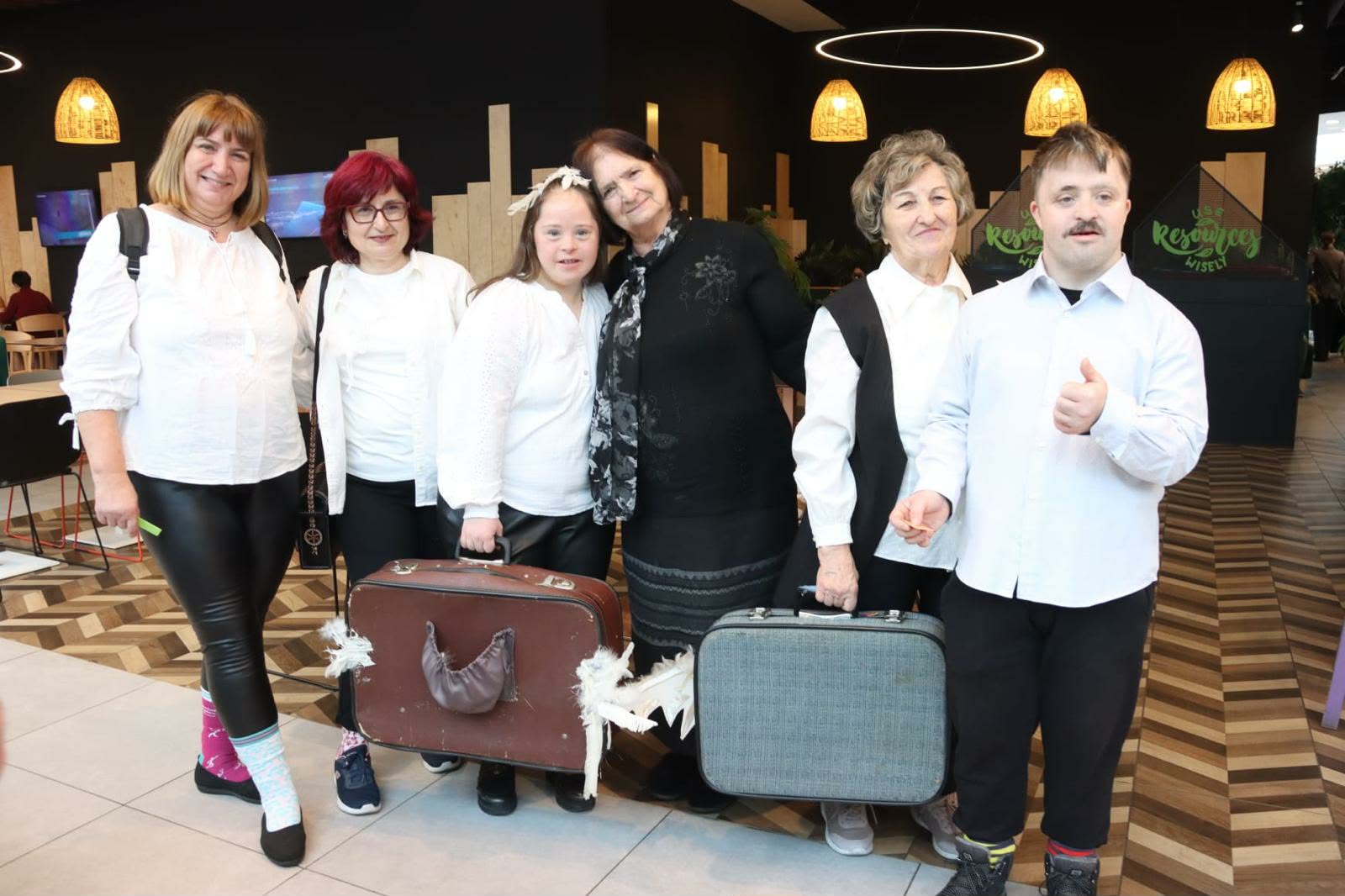 b4e13091-0fde-422c-bfd2-0a7ab2bb238d