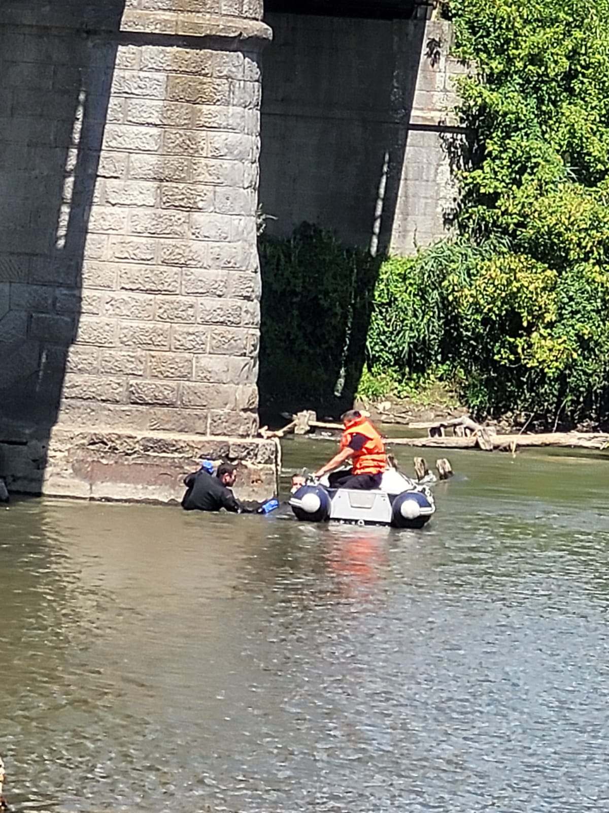 d8fc9cef-7572-40bc-8866-7cb0b814247c