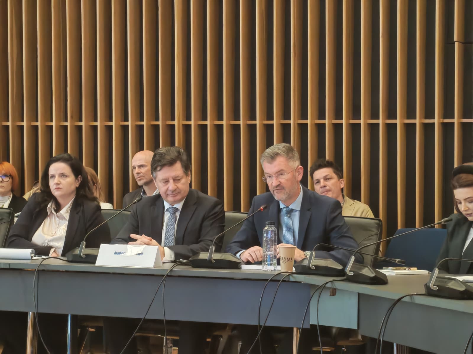 43bdd89e-8878-415a-a4d7-2683fdee1c93