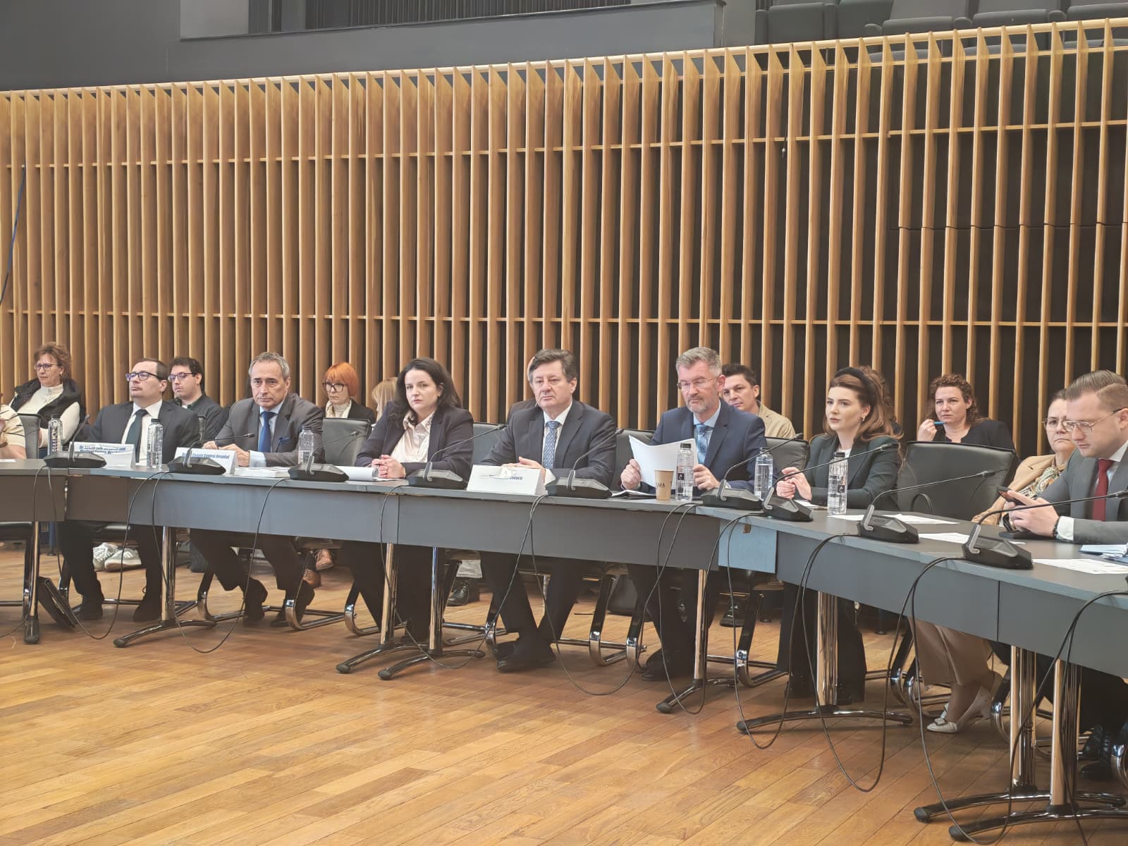 c672d4fd-ae87-4fff-b5d2-8e73510df093