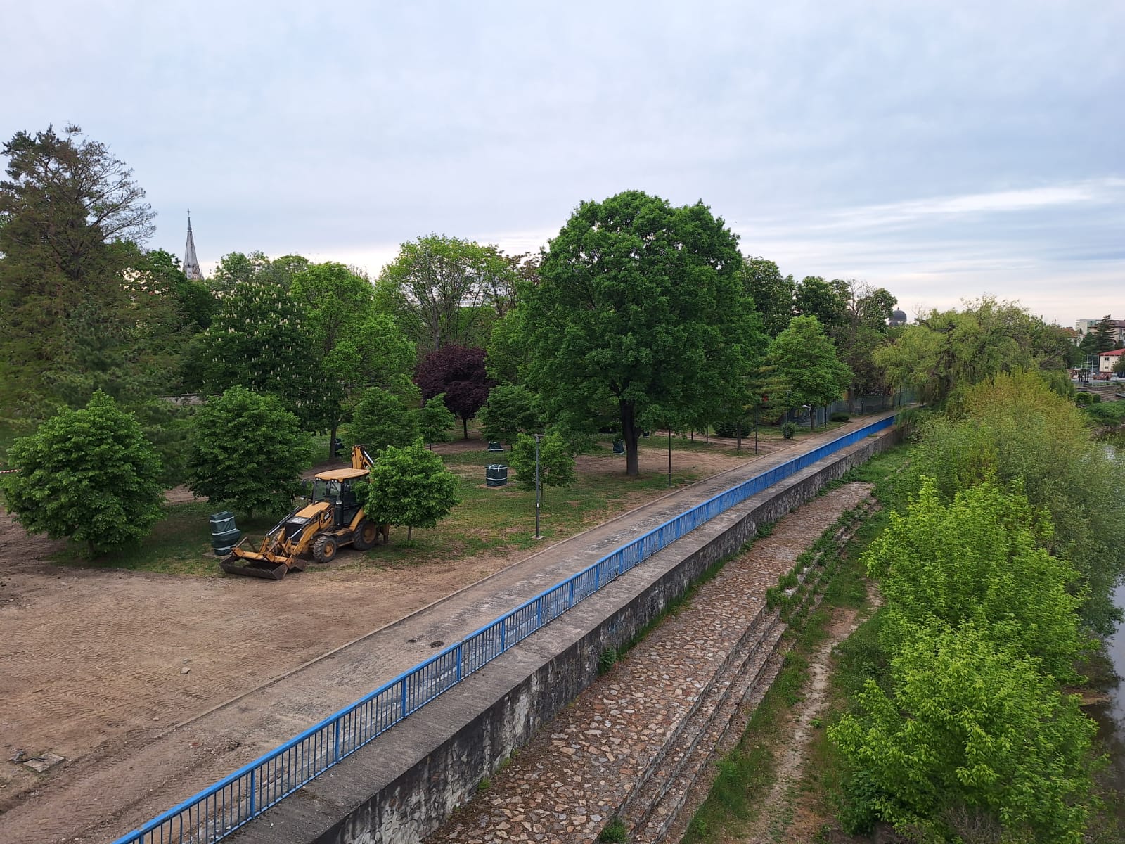 8569ecb6-c1dd-4c54-9b49-9942f4ce5277