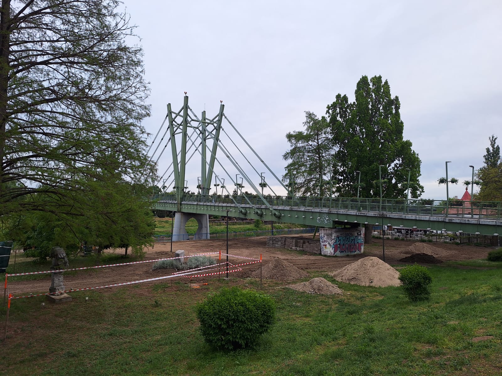 fa4943ec-6799-4999-8bd0-8f314232277e