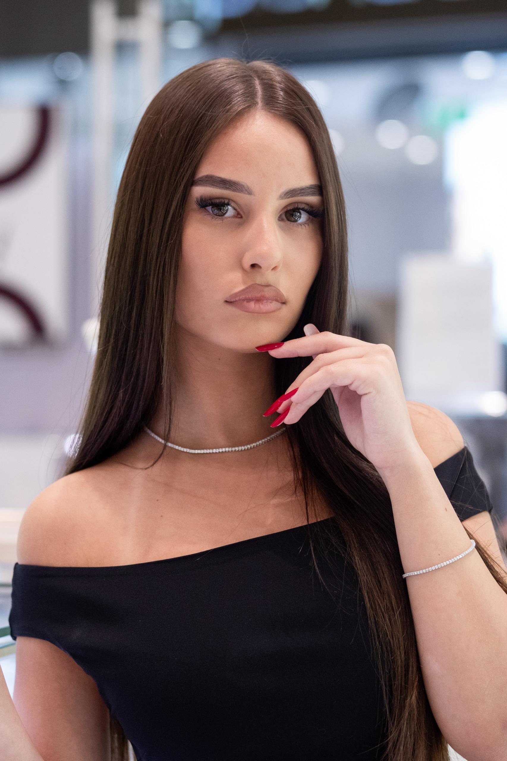 MISS ARAD LA SABRINI
