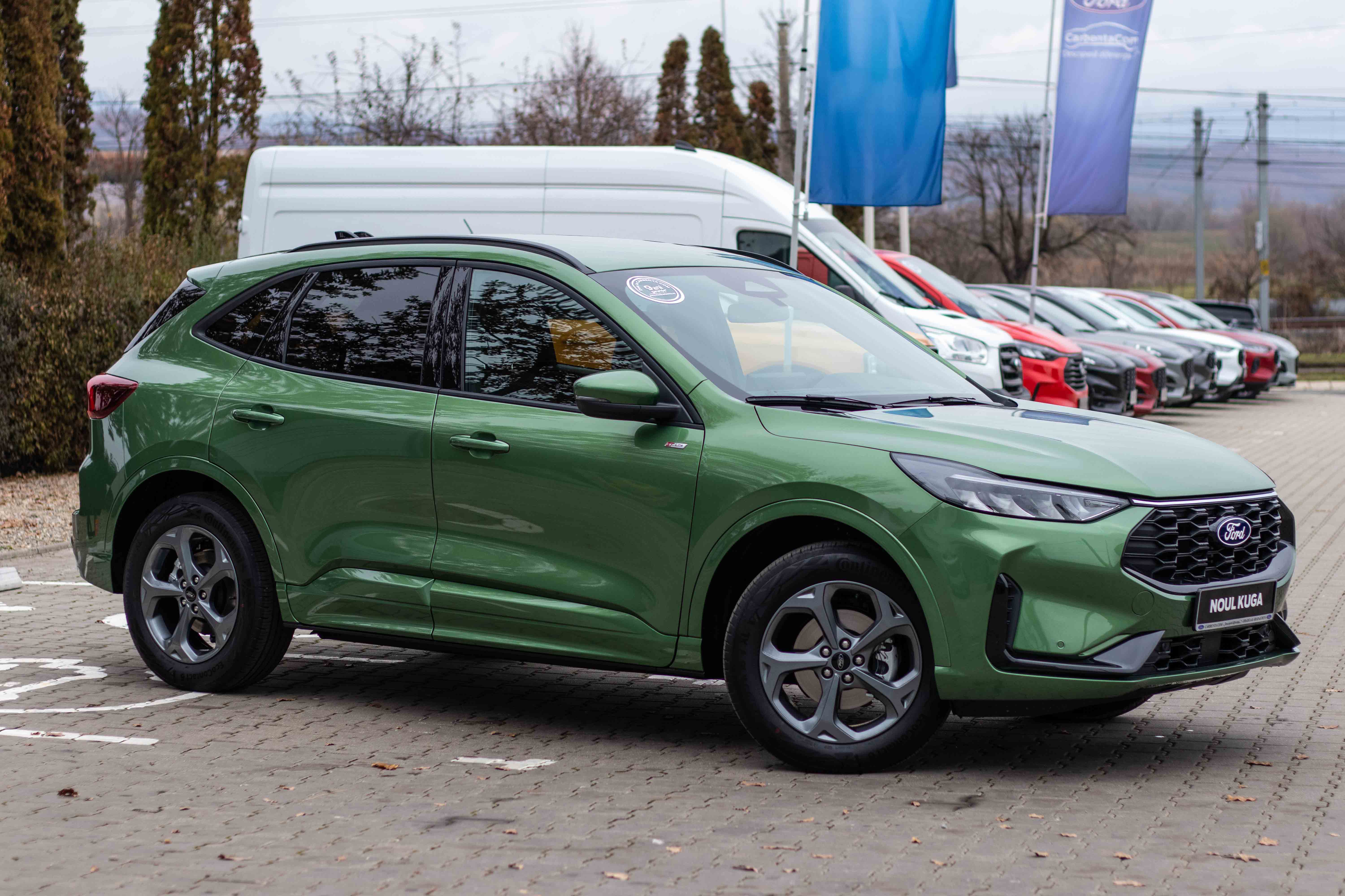 KUGA MCA ST-LINE 1.5 ECOBOOST 186 CP FWD A8 00220 BURSTING GREEN-7